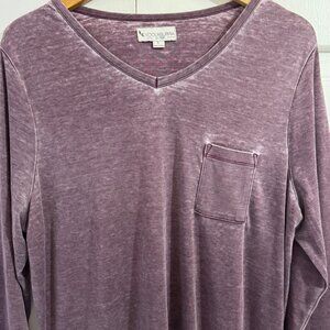 New! Koolaburra by UGG Vintage Wash/Distressed V-Neck Top, purple/red Size Large
